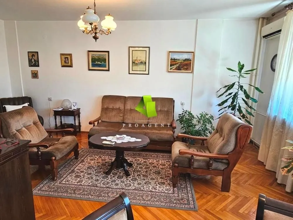 Prodaja, trosoban stan, 75m², Medijana, Niš