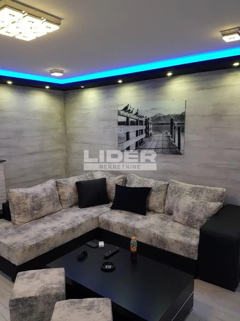 Rent, two bedroom apartment, 52m², Stari Grad, Beograd