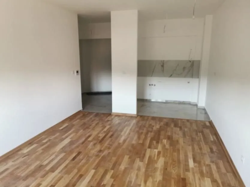 Izdavanje, jednosoban stan, 56m², City Kej, Podgorica