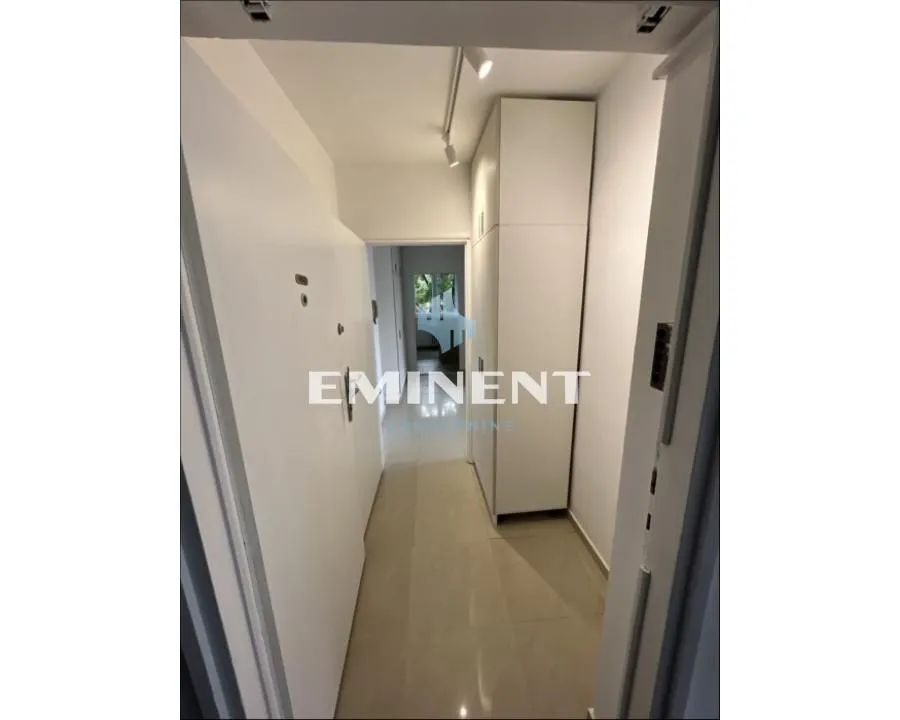Rent, two bedroom apartment, 54m², Kalenić Pijaca, Vračar Sve Podlokacije