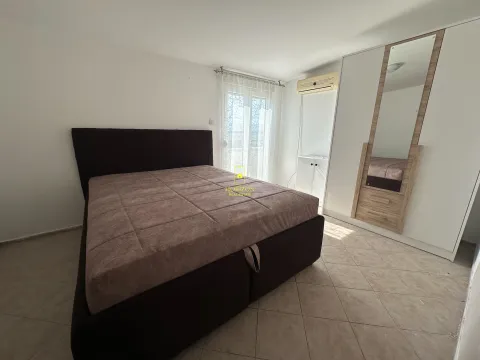 Rent, one bedroom apartment, 42m², Blok 6, Podgorica - image 8