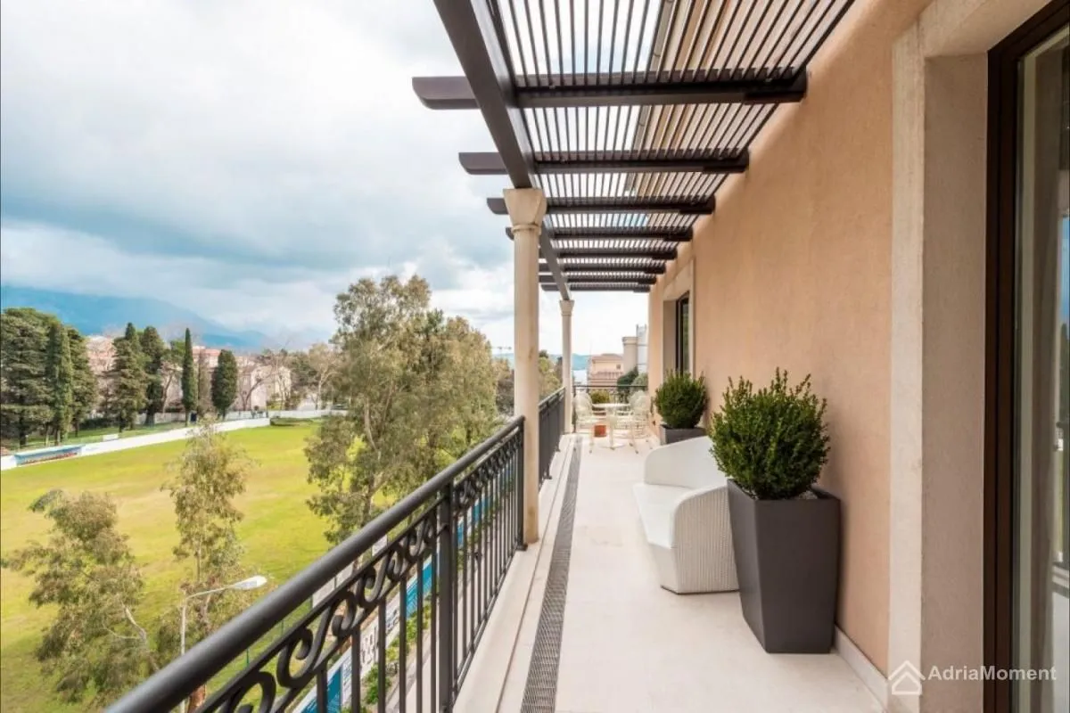 Sale, four bedroom apartment, 258m², Porto Montenegro, Tivat