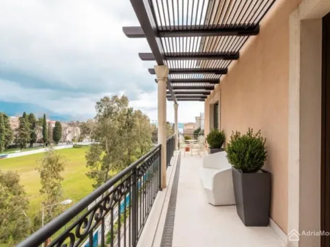 Sale, four bedroom apartment, 258m², Porto Montenegro, Tivat - image 13