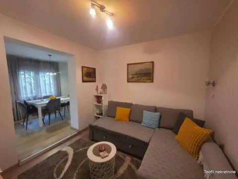 Kuća in Cvetkova Pijaca