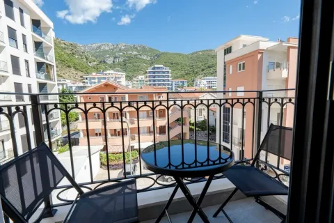 Rent, two bedroom apartment, 70m², Bečići, Budva - image 7