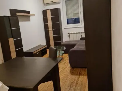 Rent, studio apartment, 28m², Adamovićevo Naselje, Novi Sad Sve Podlokacije - image 3