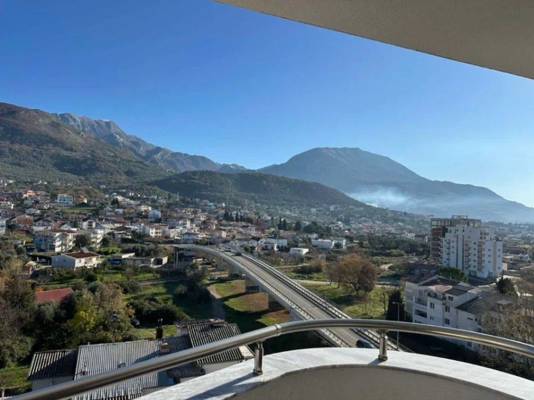 Sale, two bedroom apartment, 68m², Centar, Bar
