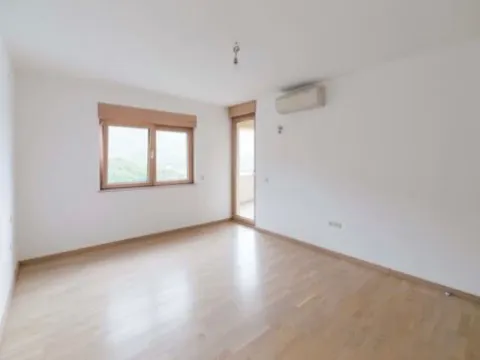 Sale, one bedroom apartment, 45m², Bečići, Budva - image 6