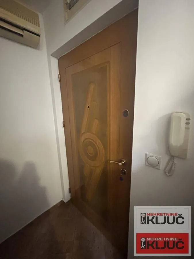 Prodaja, jednosoban stan, 26m², Centar, Novi Sad