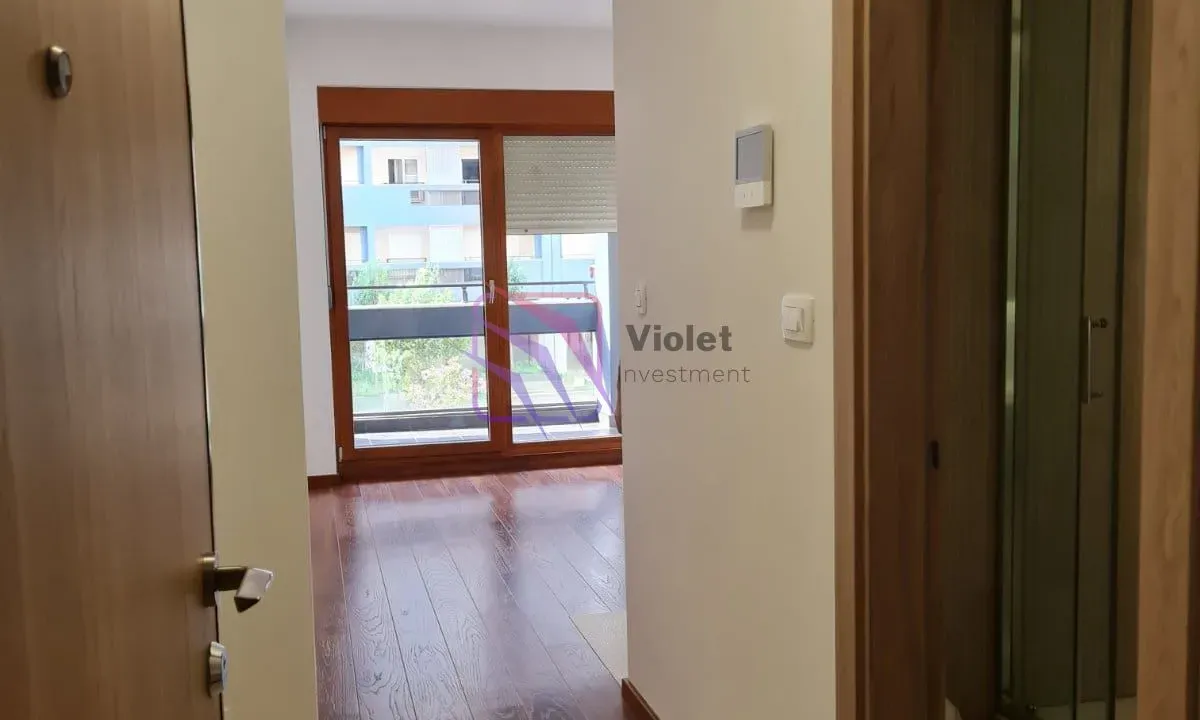 Izdavanje, stan, 25m², Master Kvart, Podgorica