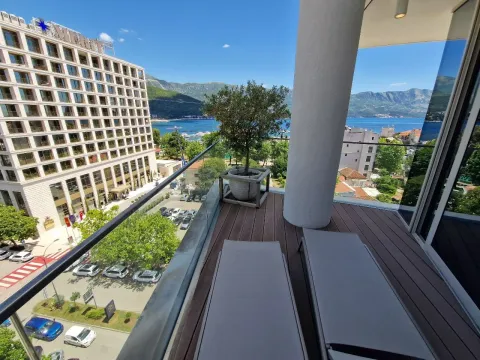 Izdavanje, dvosoban stan, 84m², Centar, Budva - image 7