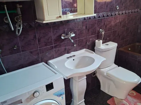 Izdavanje, kuća, 100m², Zagorič, Podgorica - image 14