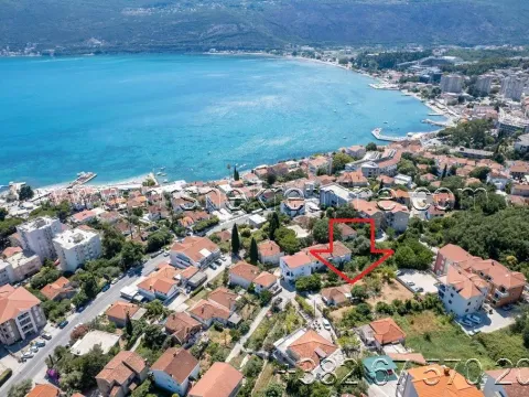 Zemljište in Topla