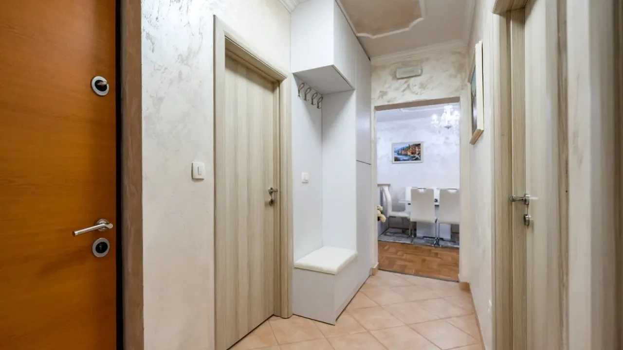 Rent, two bedroom apartment, 65m², Stari Aerodrom, Podgorica