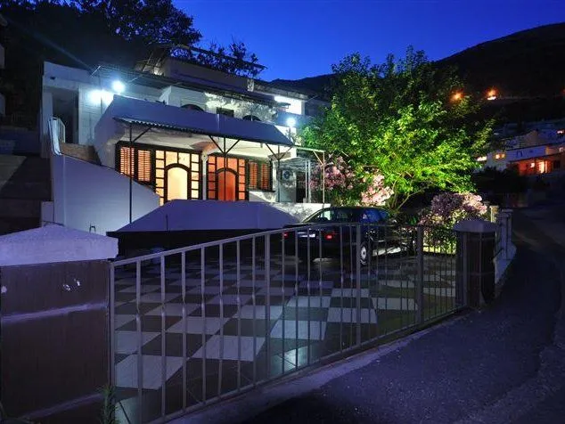Sale, house, 373m², Petrovac, Budva
