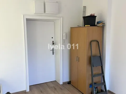 Izdavanje, stan, 24m², Stari Grad, Beograd - image 2