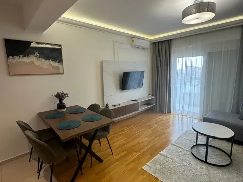Izdavanje, jednosoban stan, 49m², Bečići, Budva - image 4