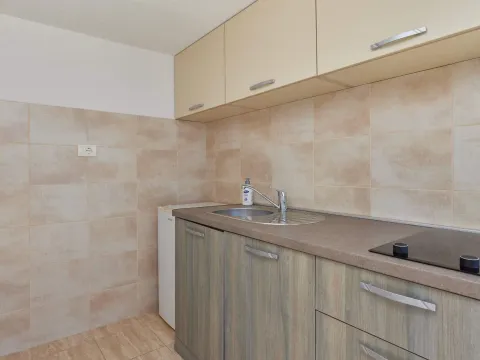 Prodaja, kuća, 233m², Kavač, Kotor - image 28