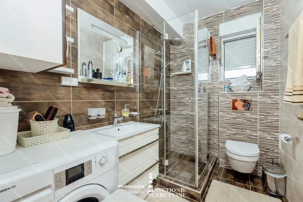 Prodaja, trosoban stan, 178m², Topla, Herceg Novi