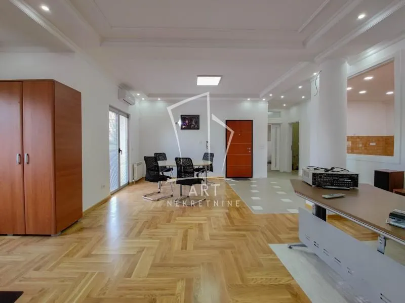 Prodaja, trosoban stan, 157m², Brace Jerković, Voždovac Sve Podlokacije