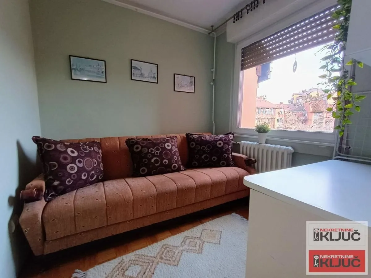 Izdavanje, trosoban stan, 70m², Novo naselje, Novi Sad