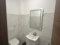 Izdavanje, dvosoban stan, 112m², Obala Đuraševića, Tivat - image 9