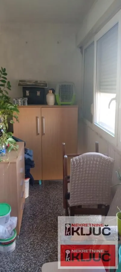 Prodaja, trosoban stan, 70m², Bulevar Oslobodjenja, Novi Sad Sve Podlokacije