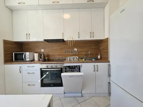Rent, one bedroom apartment, 40m², Centar, Bar - image 13