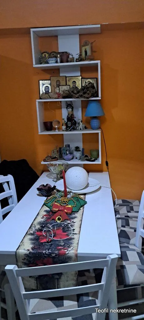 Prodaja, trosoban stan, 60m², Novi Sad, Srbija