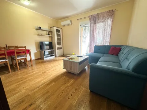 Prodaja, jednosoban stan, 50m², City Kvart, Podgorica - image 1