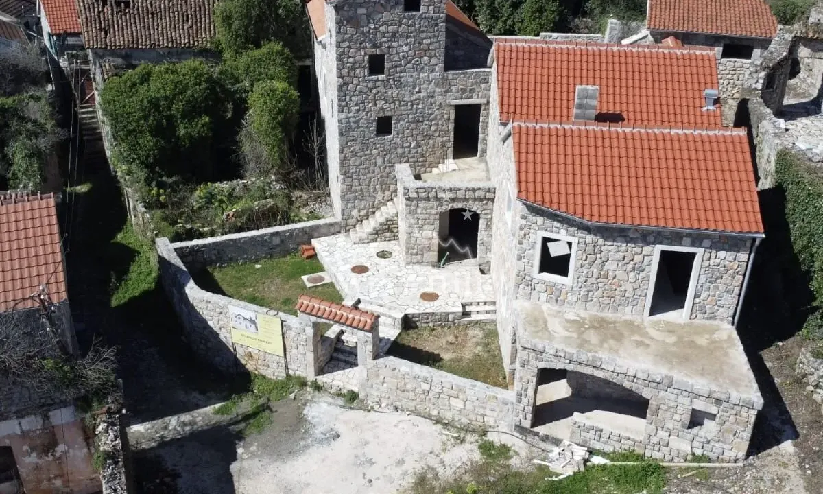 Prodaja, kuća, 383m², Radovići, Tivat