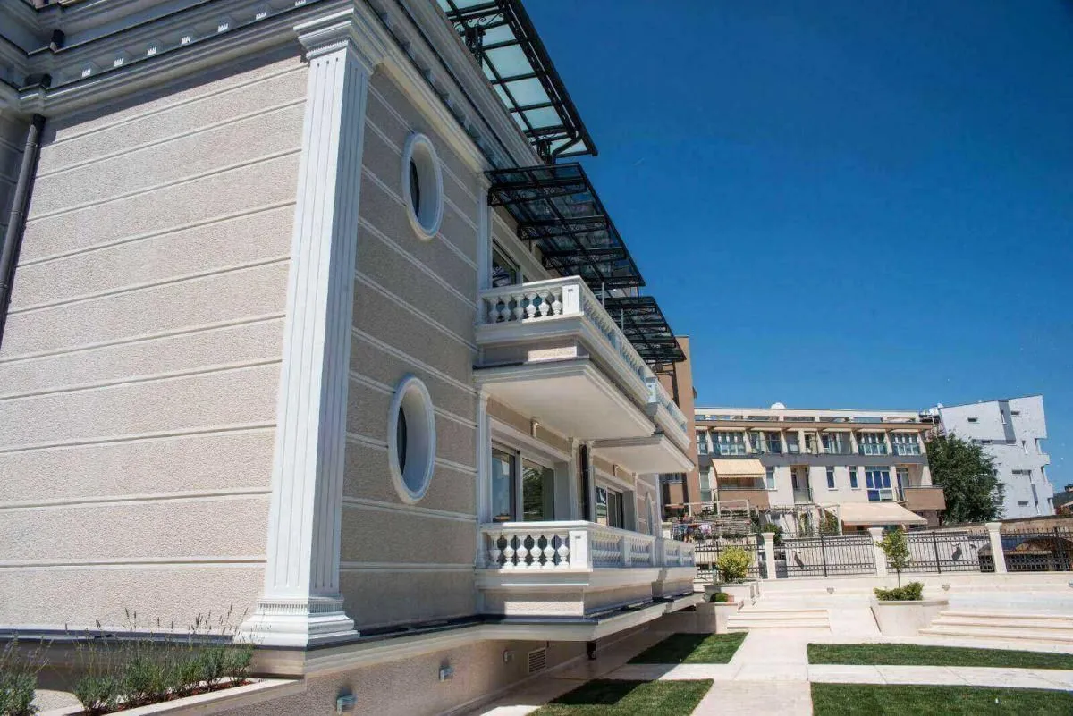 Izdavanje, kuća, 1400m², Savski Venac, Beograd