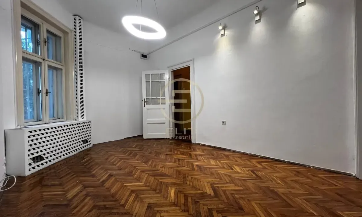 Izdavanje, poslovni prostor, 93m², Centar, Novi Sad