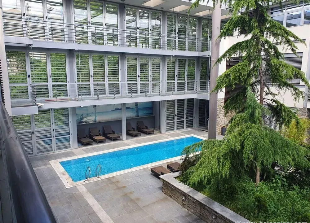 Izdavanje, dvosoban stan, 48m², Savski Venac, Beograd