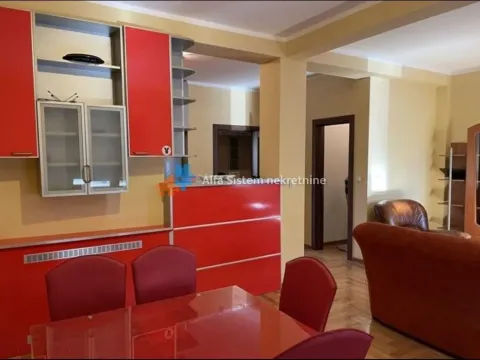 Izdavanje, trosoban stan, 65m², Južni Bulevar, Vračar Sve Podlokacije - image 4