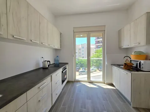 Prodaja, dvosoban stan, 74m², Bečići, Budva - image 11