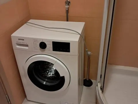 Izdavanje, jednosoban stan, 52m², Pobrežje, Podgorica - image 7