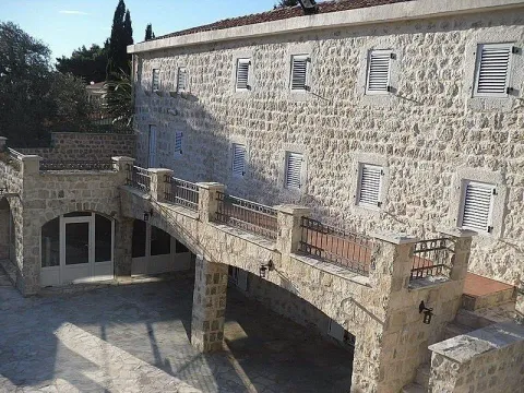 Sale, house, 343m², Reževići, Budva - image 1