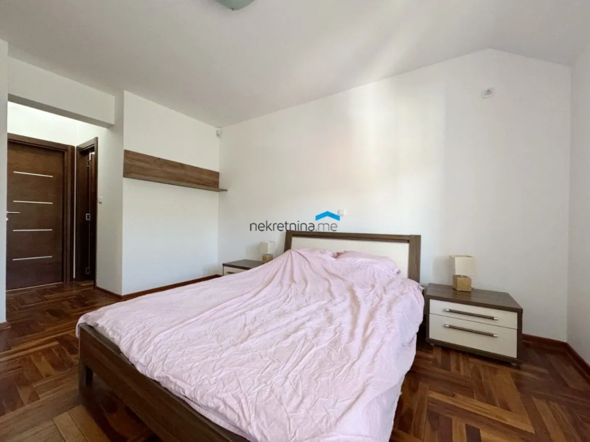 Izdavanje, četvorosoban stan, 178m², Gorica C, Podgorica