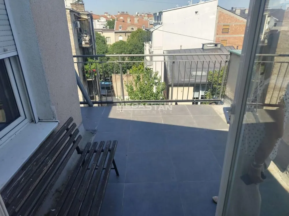 Rent, two bedroom apartment, 40m², Stari Grad, Beograd