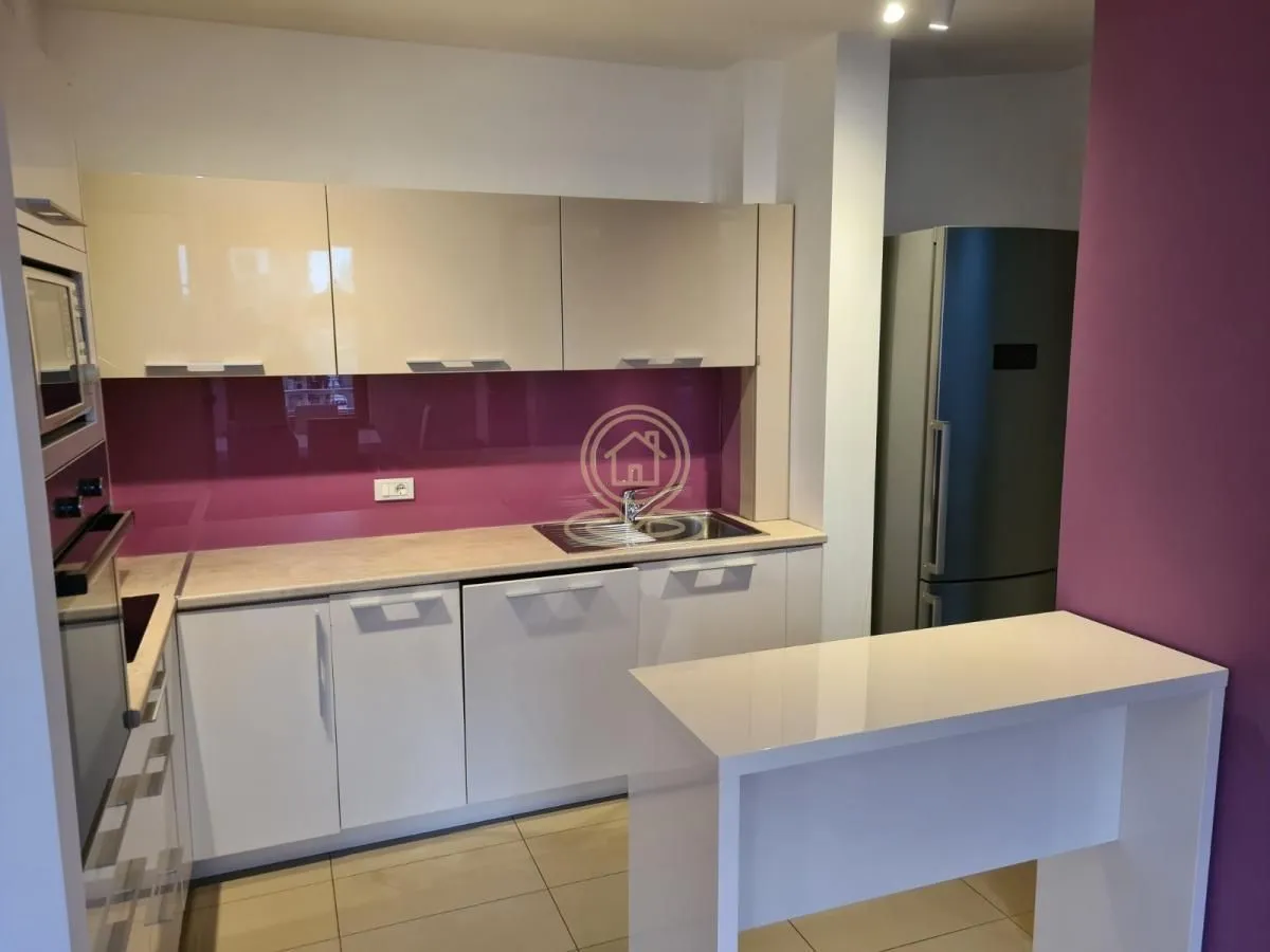 Izdavanje, trosoban stan, 83m², Vračar Hram, Vračar Sve Podlokacije