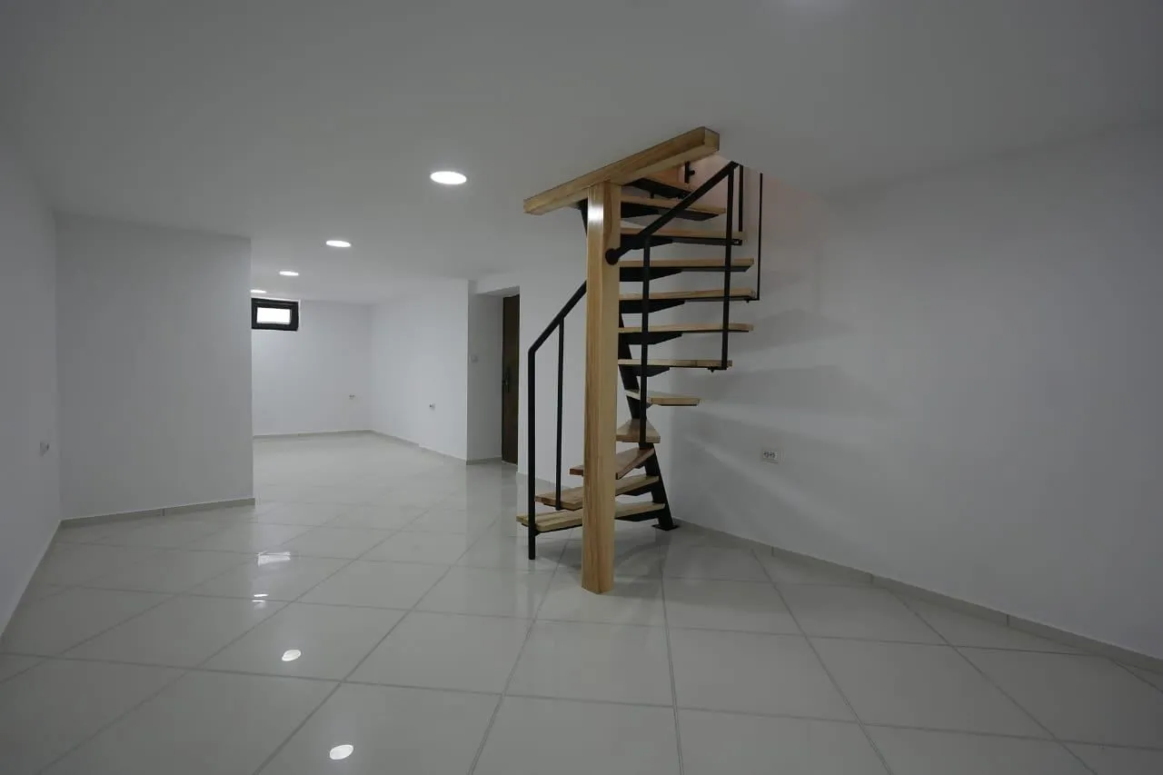 Rent, office space, 95m², Podgorica, Crna Gora