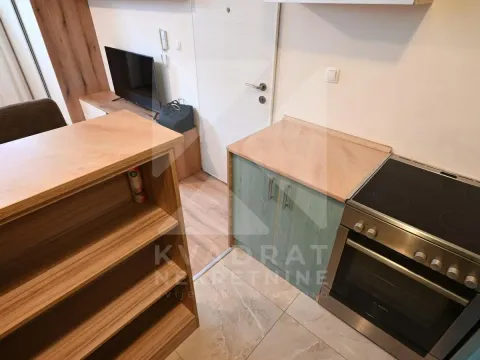 Izdavanje, garsonjera, 28m², 1 maj, Podgorica - image 6