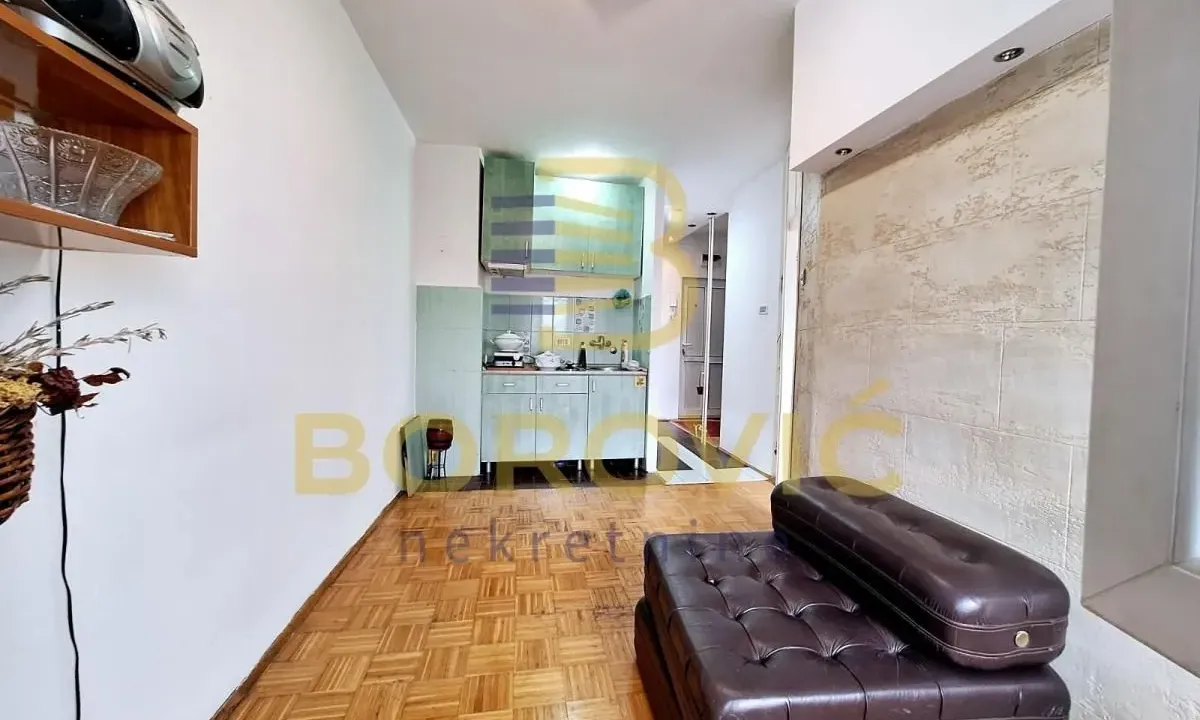 Prodaja, jednosoban stan, 27m², Resnik, Beograd