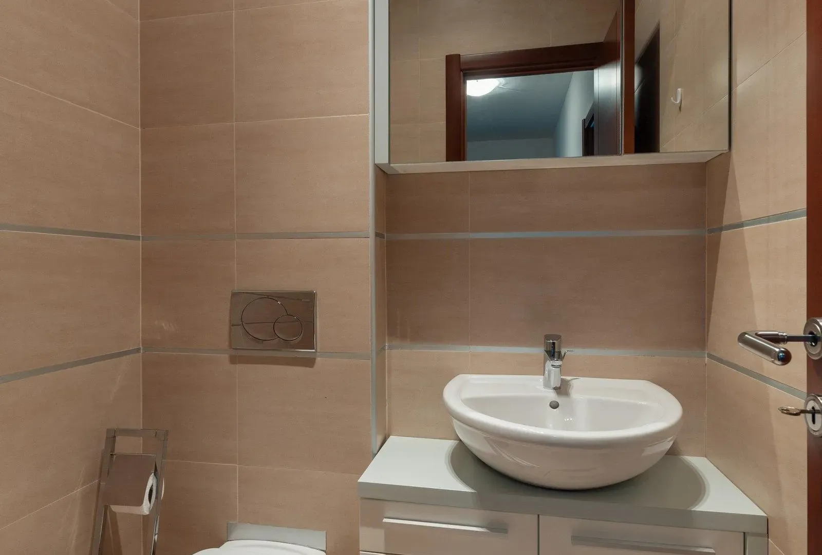 Prodaja, dvosoban stan, 84m², Dobrota, Kotor