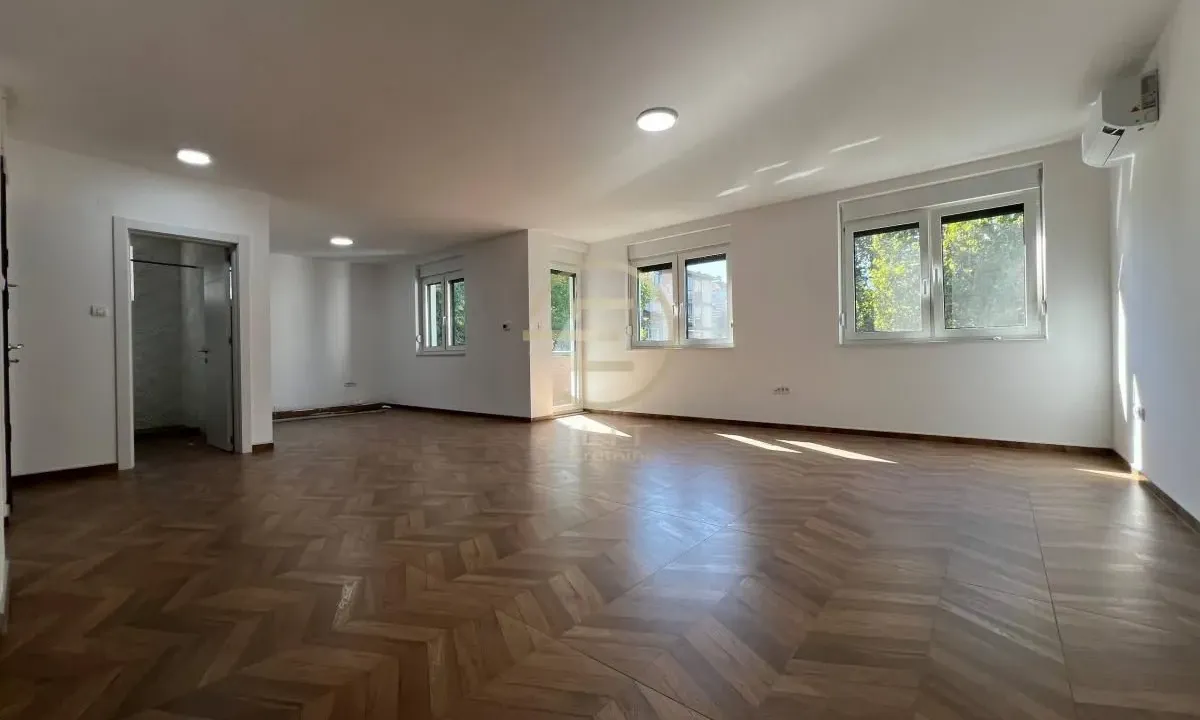 Rent, office space, 115m², Sajmište, Novi Sad