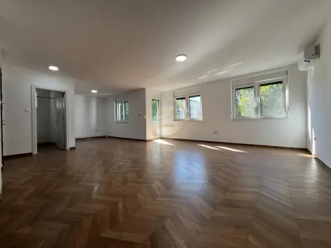 Rent, office space, 115m², Sajmište, Novi Sad