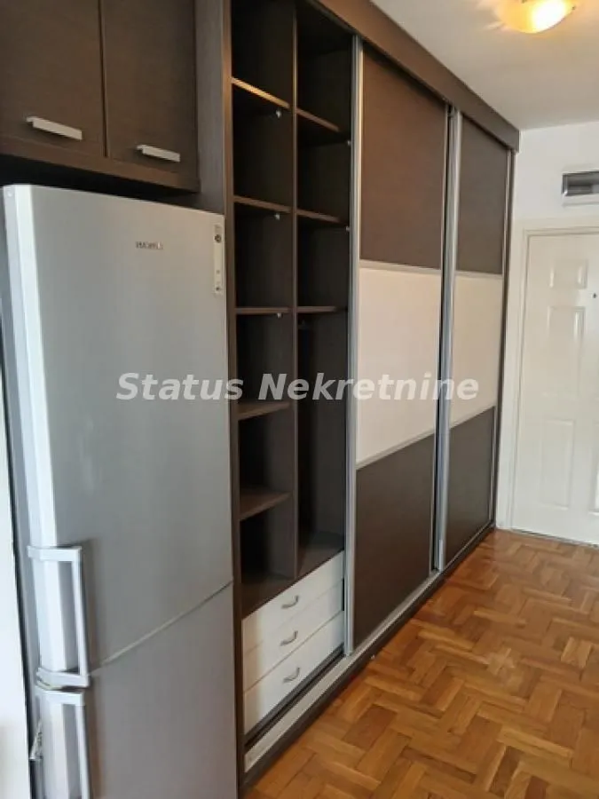 Rent, one bedroom apartment, 37m², Adamovićevo Naselje, Novi Sad Sve Podlokacije