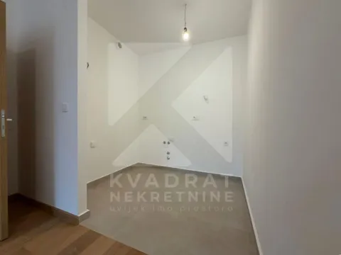 Izdavanje, jednosoban stan, 47m², New City, Podgorica - image 4
