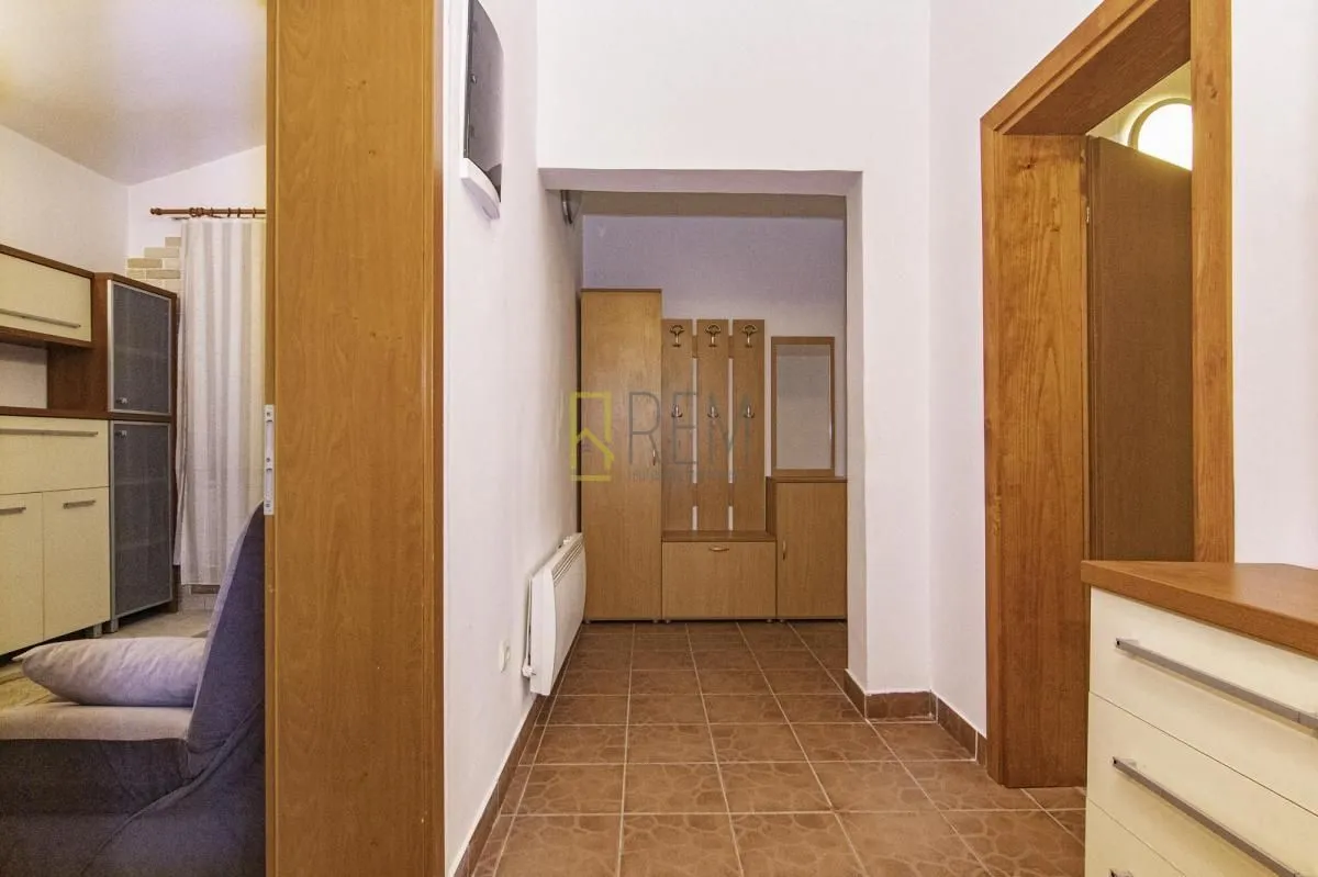 Prodaja, kuća, 400m², Danilovgrad, Crna Gora
